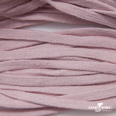 Шнур плетеный d-8 мм плоский, 70% хлопок 30% полиэстер, уп.85+/-1 м, цв.1019-св.розовый - купить в Сургуте. Цена: 735 руб.